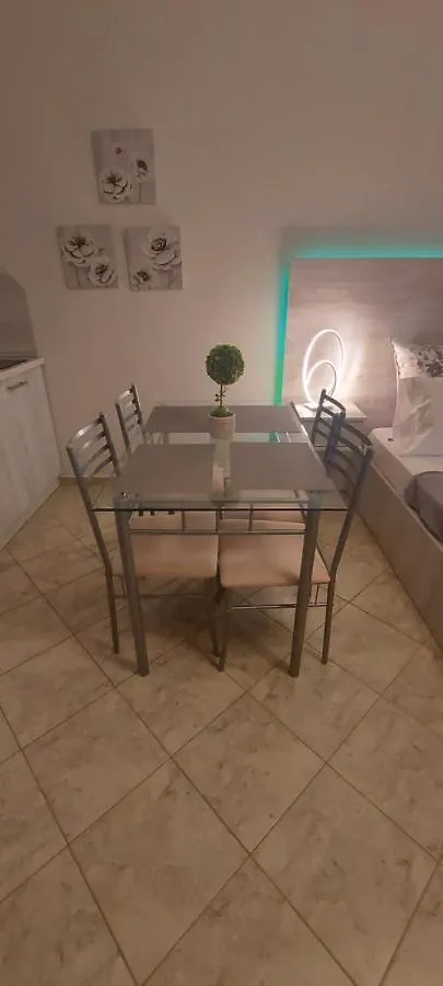 Studio Garden Apartment Nea Kallikrateia