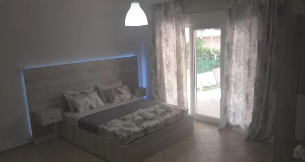 Studio Garden Apartment Nea Kallikrateia Greece